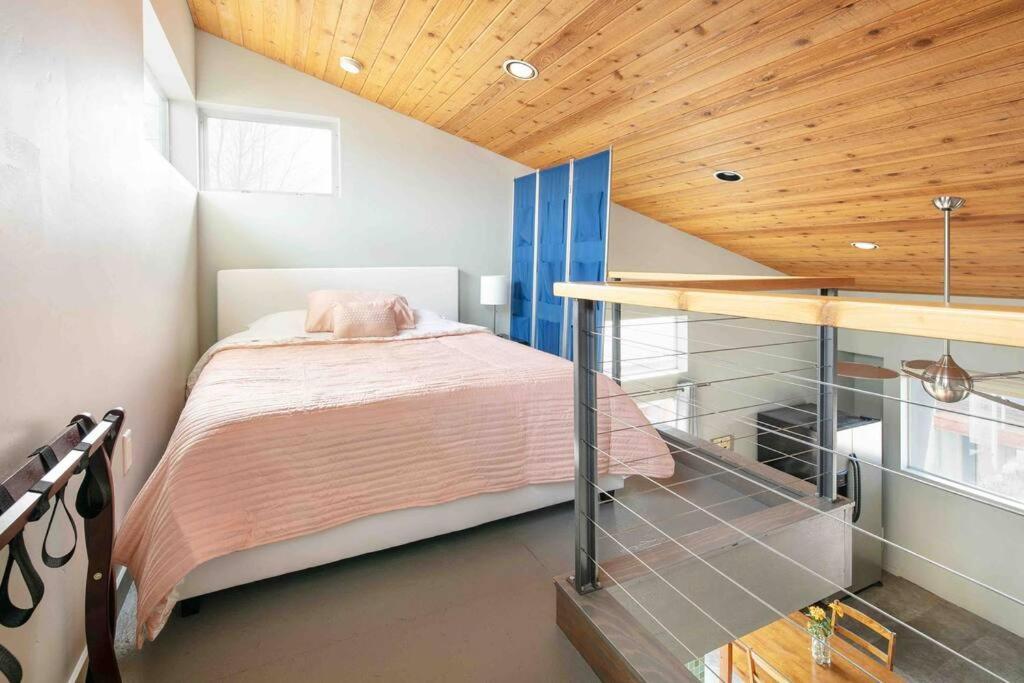 Villa Dreamloft And Patio On The Hill Cedar Stadt Exterior foto